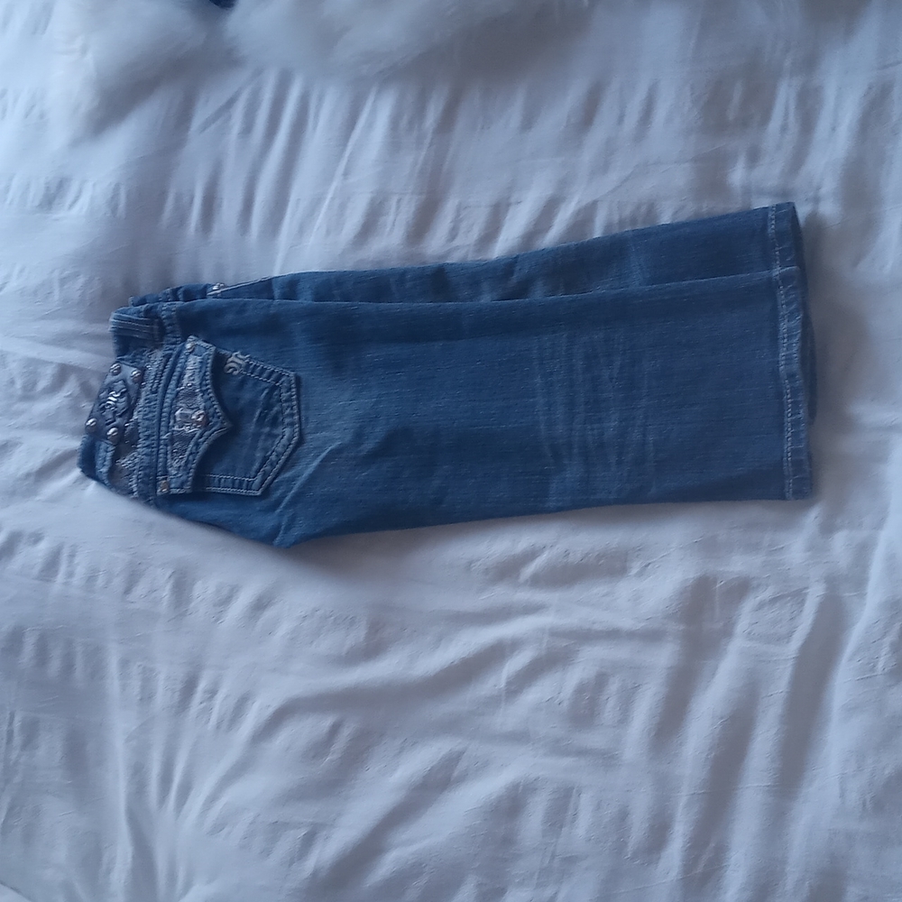 Miss me capris excellent used condition size 28 butterfly design